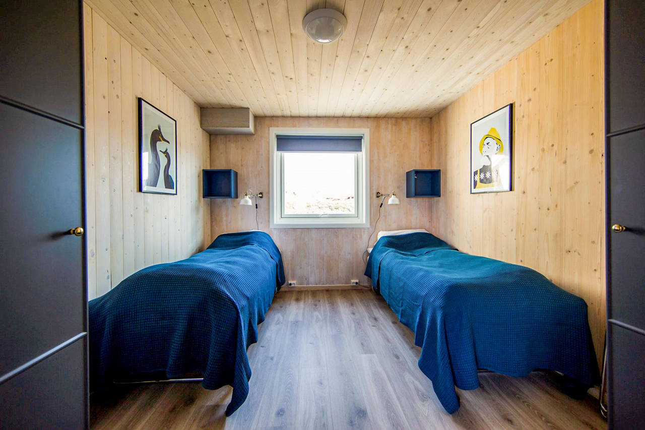Cosy cabins at Camp Solbergfjord.
